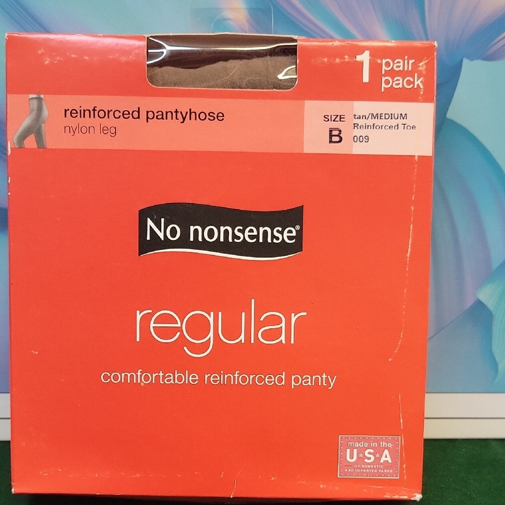 No Nonsense Tan/Medium Reinforced Toe Nylon Leg Pantyhose New in Package